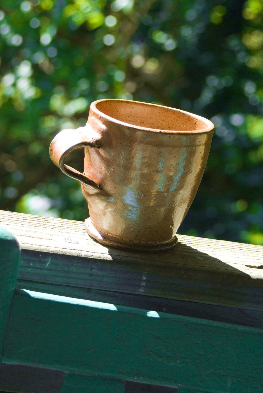 coffee mug with reflections